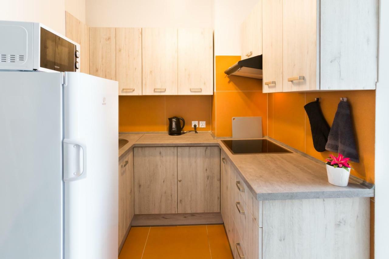 Dot Hostel - Pokoje I Noclegi W Centrum Белско-Бяла Екстериор снимка