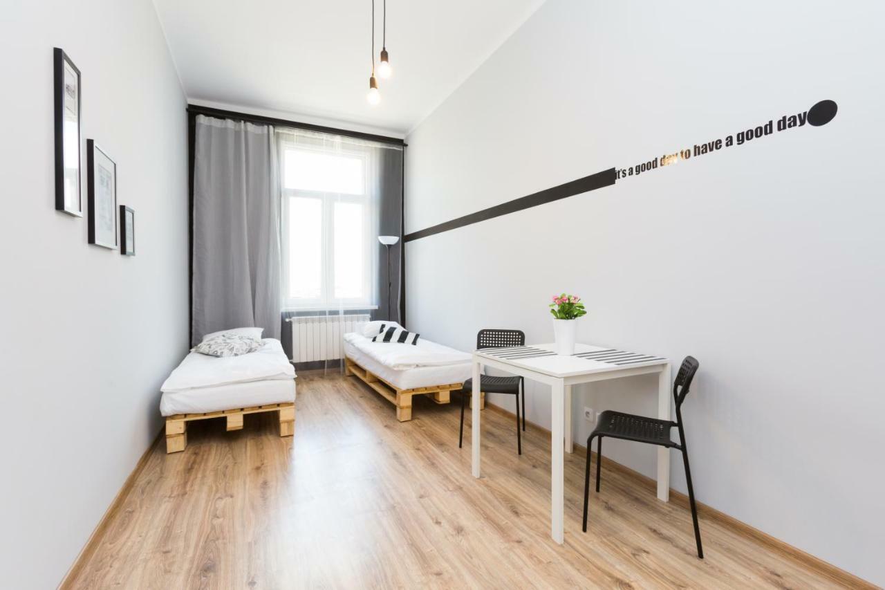 Dot Hostel - Pokoje I Noclegi W Centrum Белско-Бяла Екстериор снимка